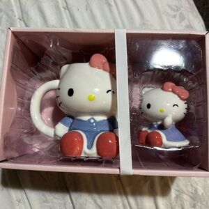🍄Hello Kitty Figurine Set